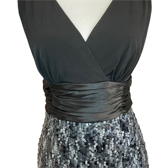 Connected Apparel Sleeveless V-Neck Black and Sequined Cocktail Dress-Size 6 - Picture 5 of 13